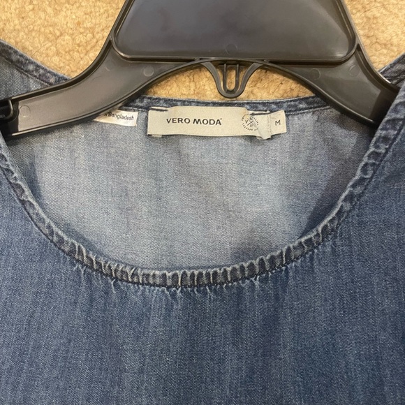 Vera Moda Cold Shoulder Denim Ruffle Blouse - Picture 2 of 8